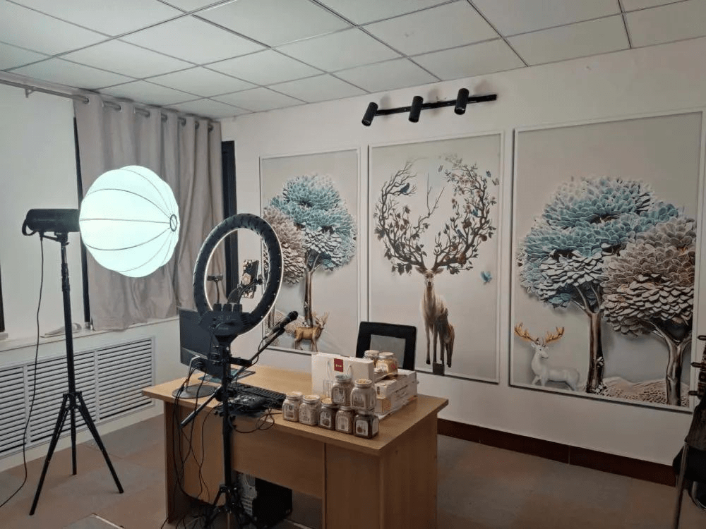 兴和县电子商务公共服务中心【共享直播间】等你来播!