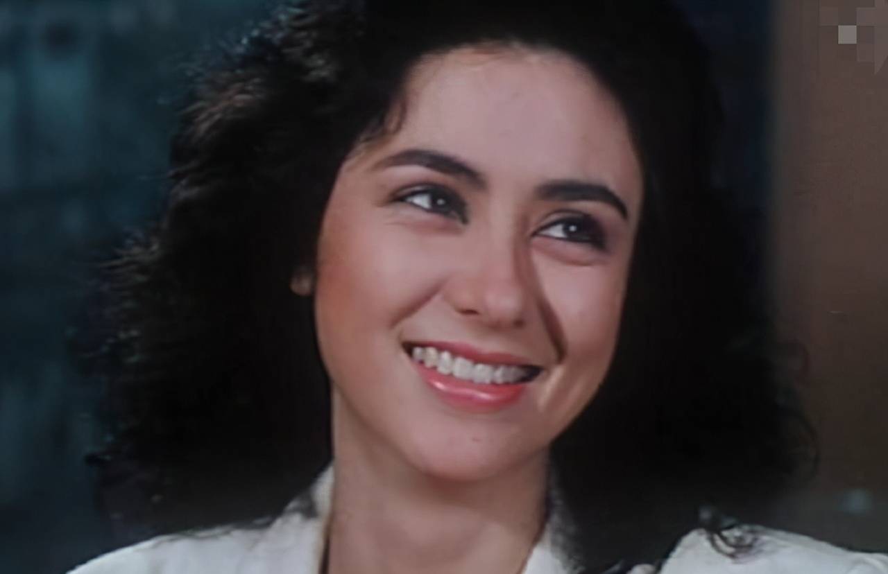 她是洪金宝的前任,被"渣"后未再婚,四个孩子都有大出息_曹恩玉