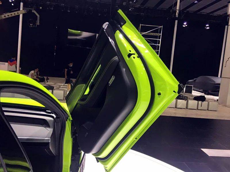 百公里4秒级剪刀门小鹏p7旗舰版广州车展首发