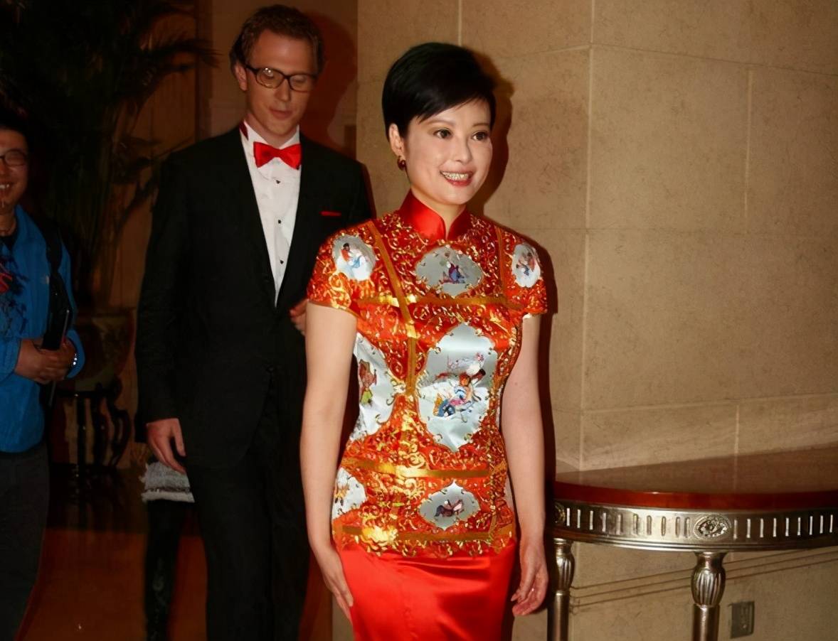 袁立被曝生活质量下降住烂尾楼一日三餐吃素食本人站出来回应