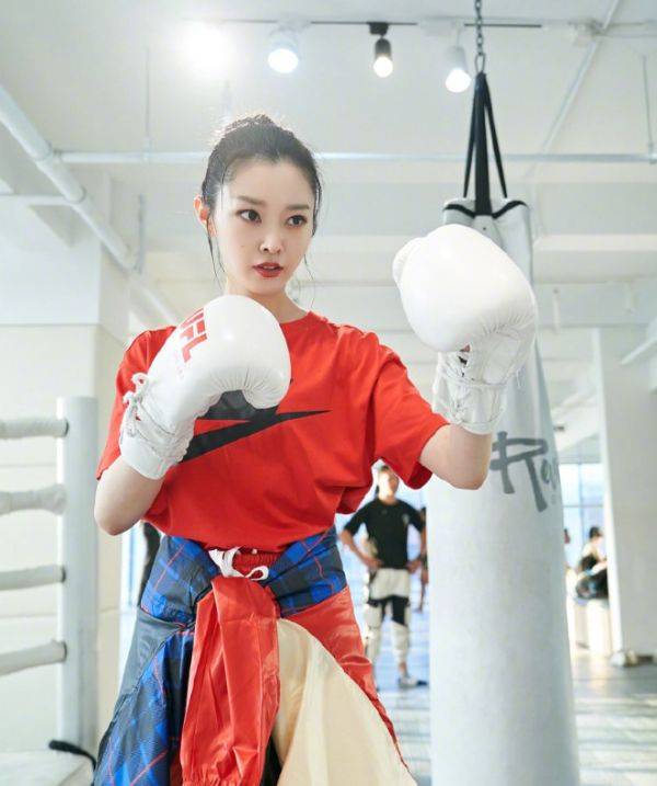 原创少女长相却"扮"女汉子,宋轶人设改变?别瞎折腾了