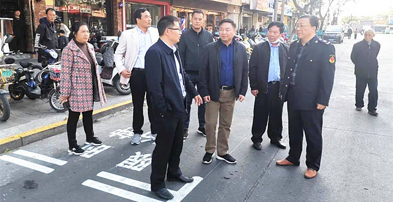 兴化市领导全力以赴迎大考