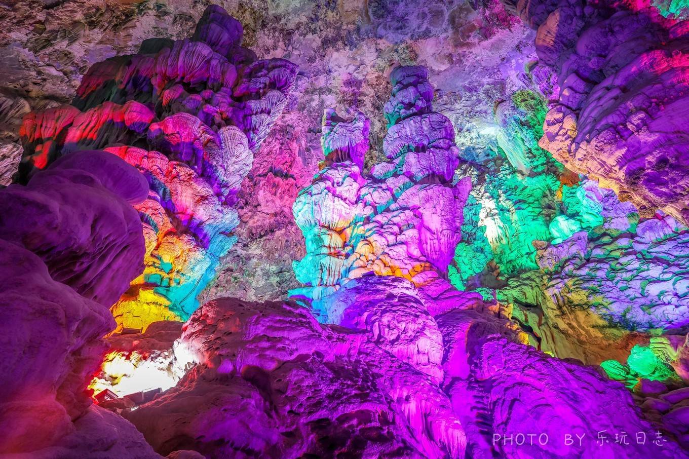 探秘"南国第一洞府",阳春凌霄岩,喀斯特地貌风光迷人