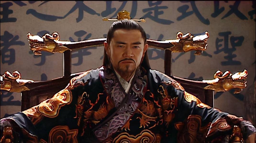 就是前文提到为了生父的名号打了群臣屁股的事;第二件是壬寅宫变,壬寅