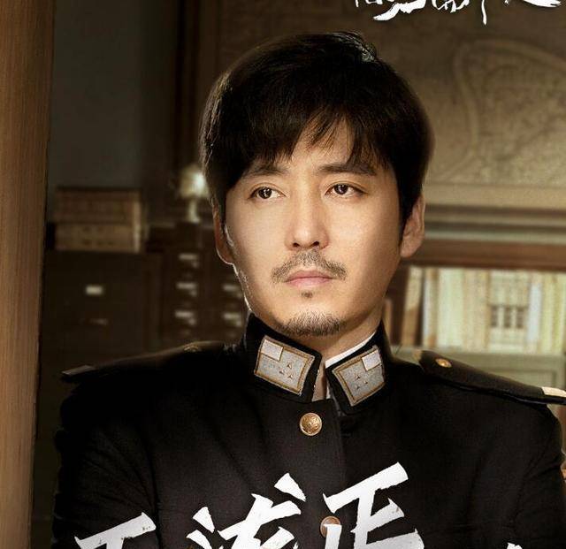 李易峰扮演的顾耀东实在太幸运,在人生路上遇到沈青禾和夏继成,一个是