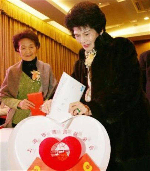 蒋介石除了2个儿子,其实还有个仙女级别的女儿,最后结局如何?_陈洁如