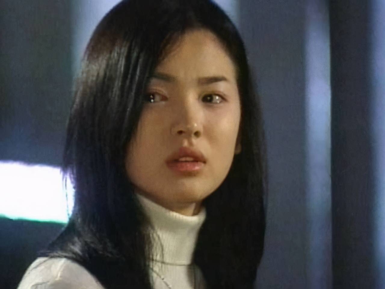 产科》,19岁就凭借《蓝色生死恋》中"尹恩熙"一角赚了无数观众的热泪