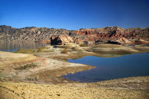 巴彦淖尔玛瑙湖图片