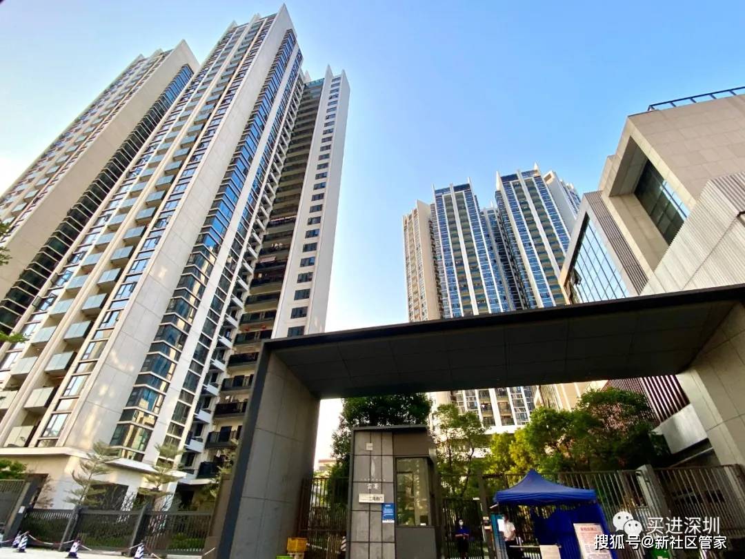 此前,"满京华云著花园"住宅社区已经入伙,社区生活氛围较浓厚,生活