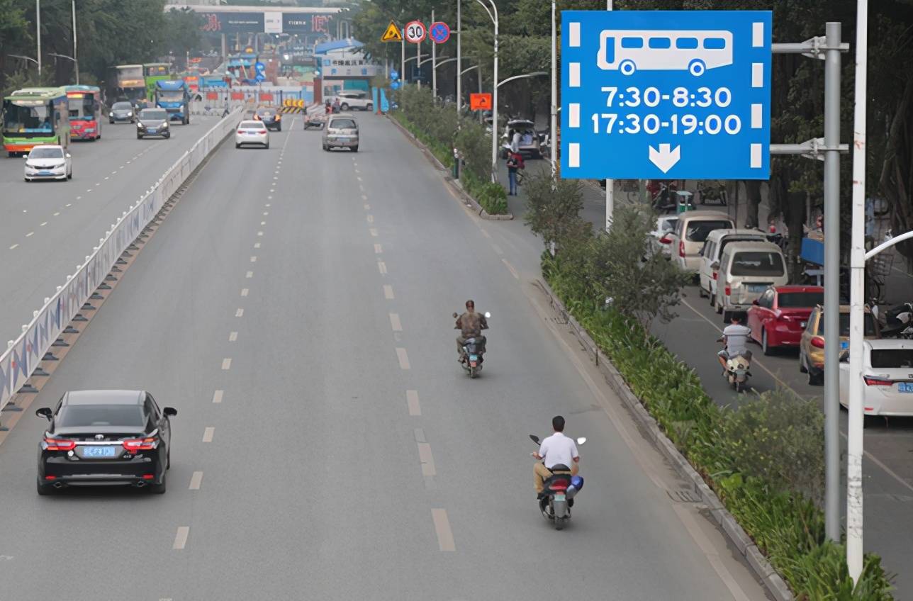 电动车走机动车道被扣车罚款700元车主问依据何在回应来了