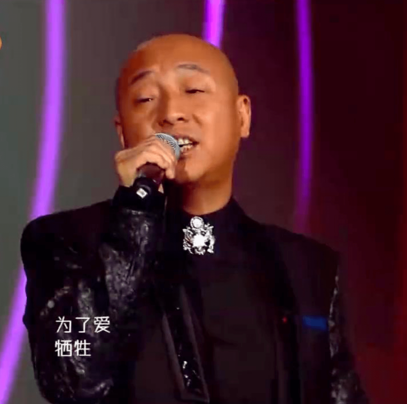 他曾是零点乐队主唱,离开乐队12年,如今成了实力派演员_周晓鸥