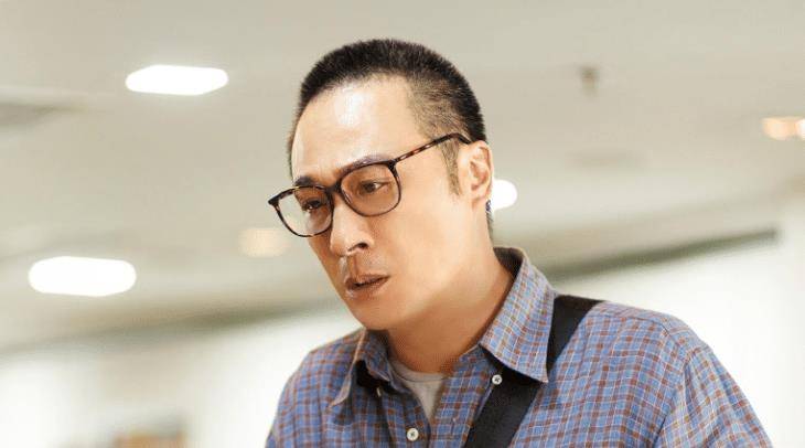 他和周星驰梁朝伟都是同学,虽然长得最丑,但一直火到现在!_吴镇宇