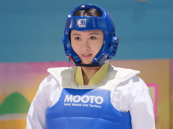 原创旋风少女林凤牺牲有多大为戏增肥遭男友抛弃如今逆袭女神