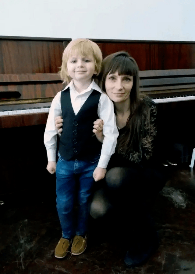 俄罗斯小莫扎特三岁学琴五岁作曲环境与天赋造就完美天才