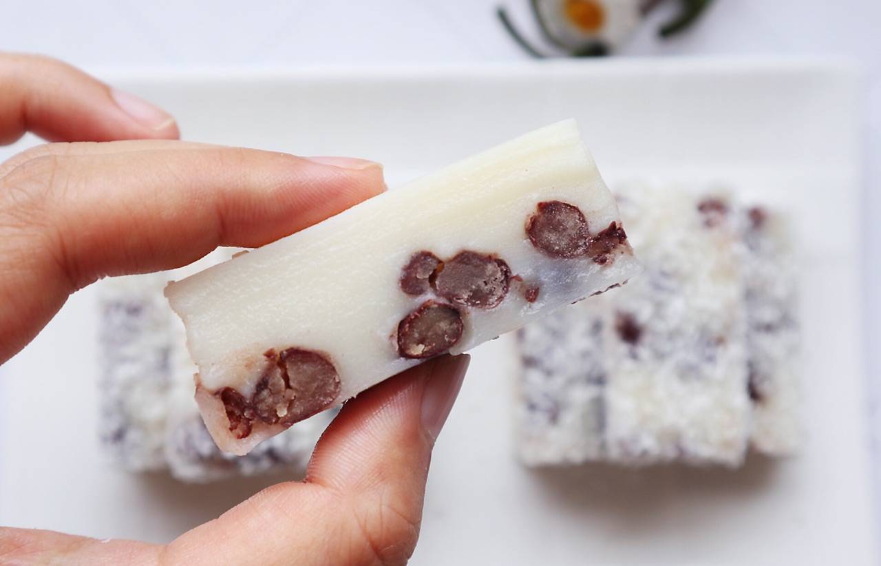 蜜红豆糯米糕,晶莹剔透,口感软糯香甜,在家也能轻松做,太香了