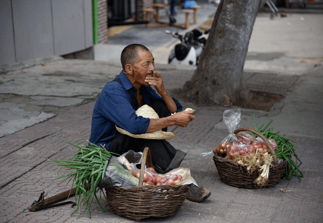 卖菜的小贩都不放过?互联网巨头频频出手,不给底层留活路