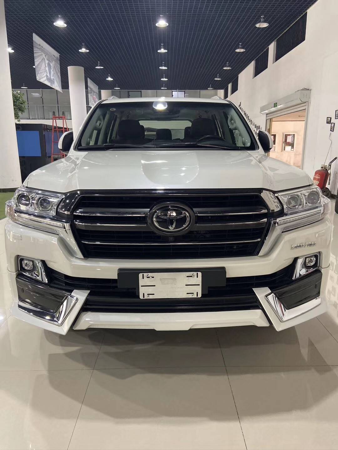 丰田酷路泽5700vxe版v8巡洋舰中东版售