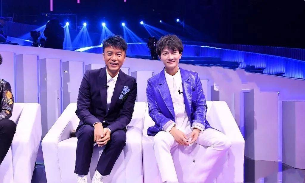 原创勤深深合体,唱了两首歌,《我们的歌2》这一期收视要爆