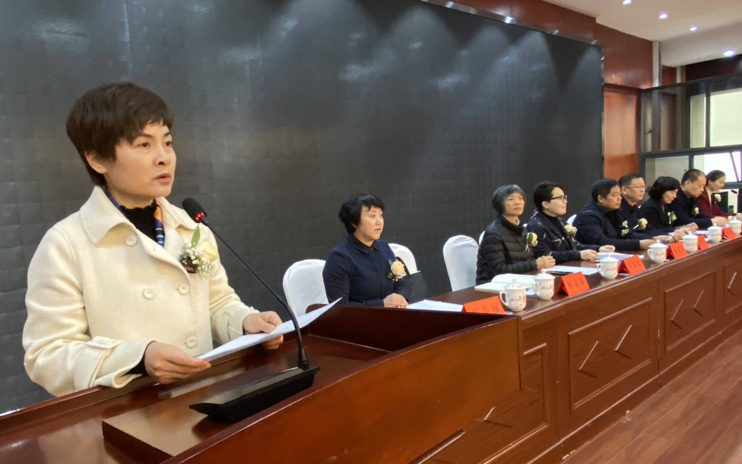 【李世居,路敏报道】12月2日,大荔县女企业家协会成立大会隆重召开