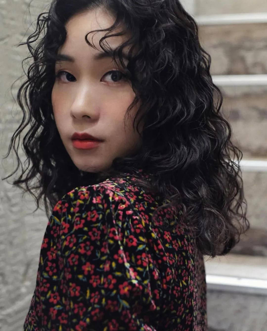 不踩雷的小卷毛烫发,不显老还洋气!