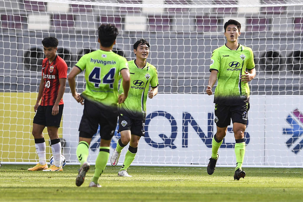 原创上港02败北遭遇两连败三队员抽筋体能堪忧全北轻松获胜