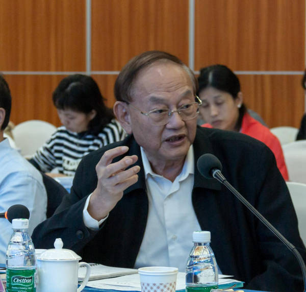 副校长傅国华教授,中国工程院三局原副局长王元晶,海南省农业农村厅