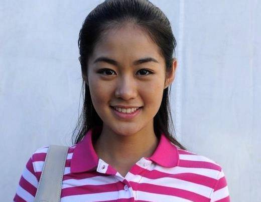 原创她被赵本山悉心栽培11年最火时却嫁入豪门今29岁活成这样