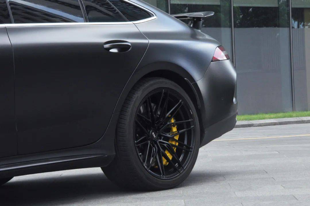 elit轮毂改装奔驰amggt50行走的西装暴徒