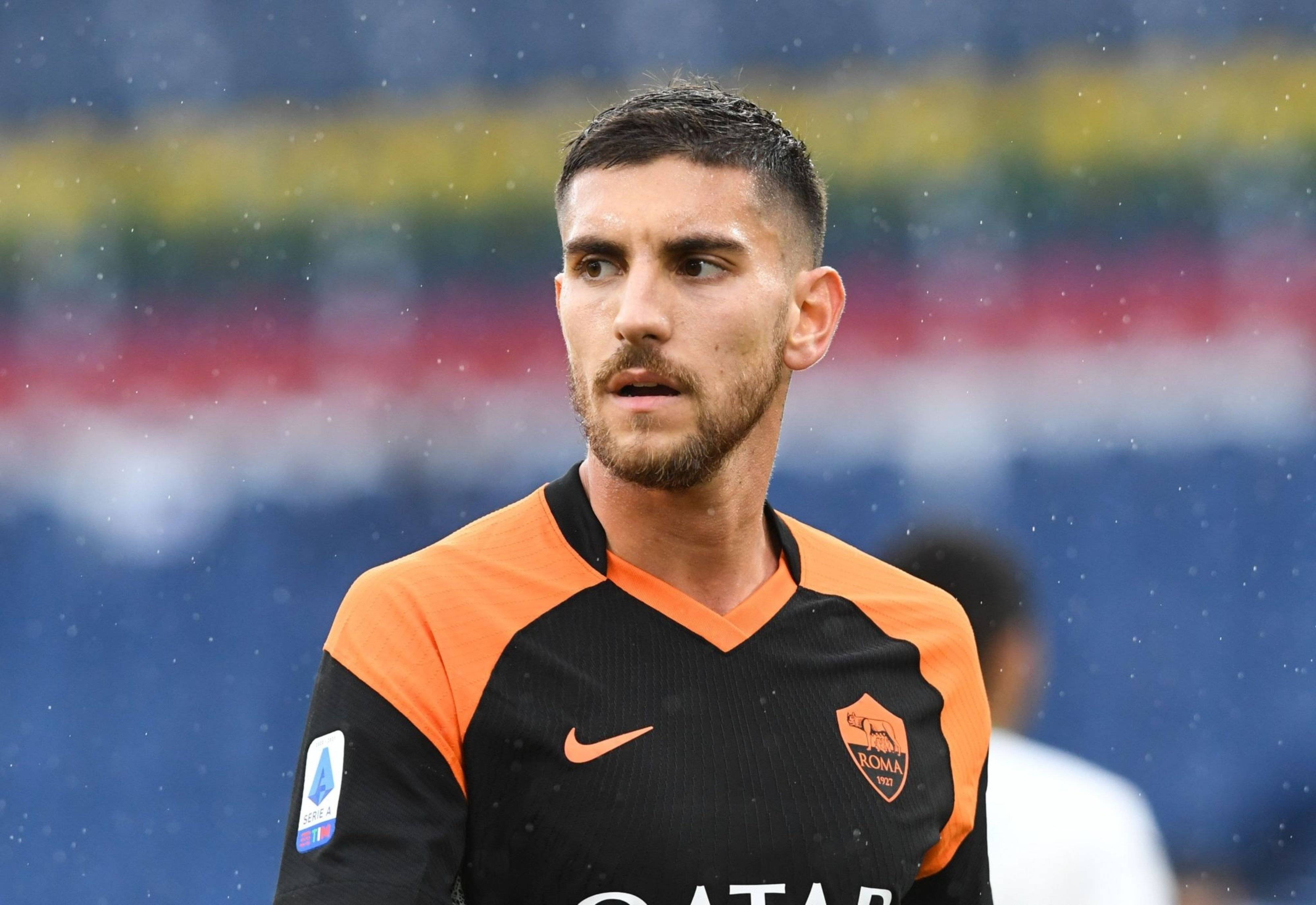 意媒:佩莱格里尼脚踝仍然肿胀疼痛