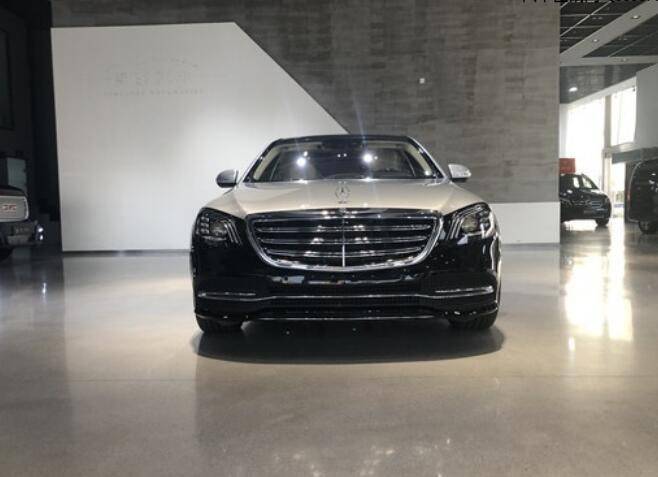 2020款奔驰迈巴赫s560 天津港现车劲惠连连