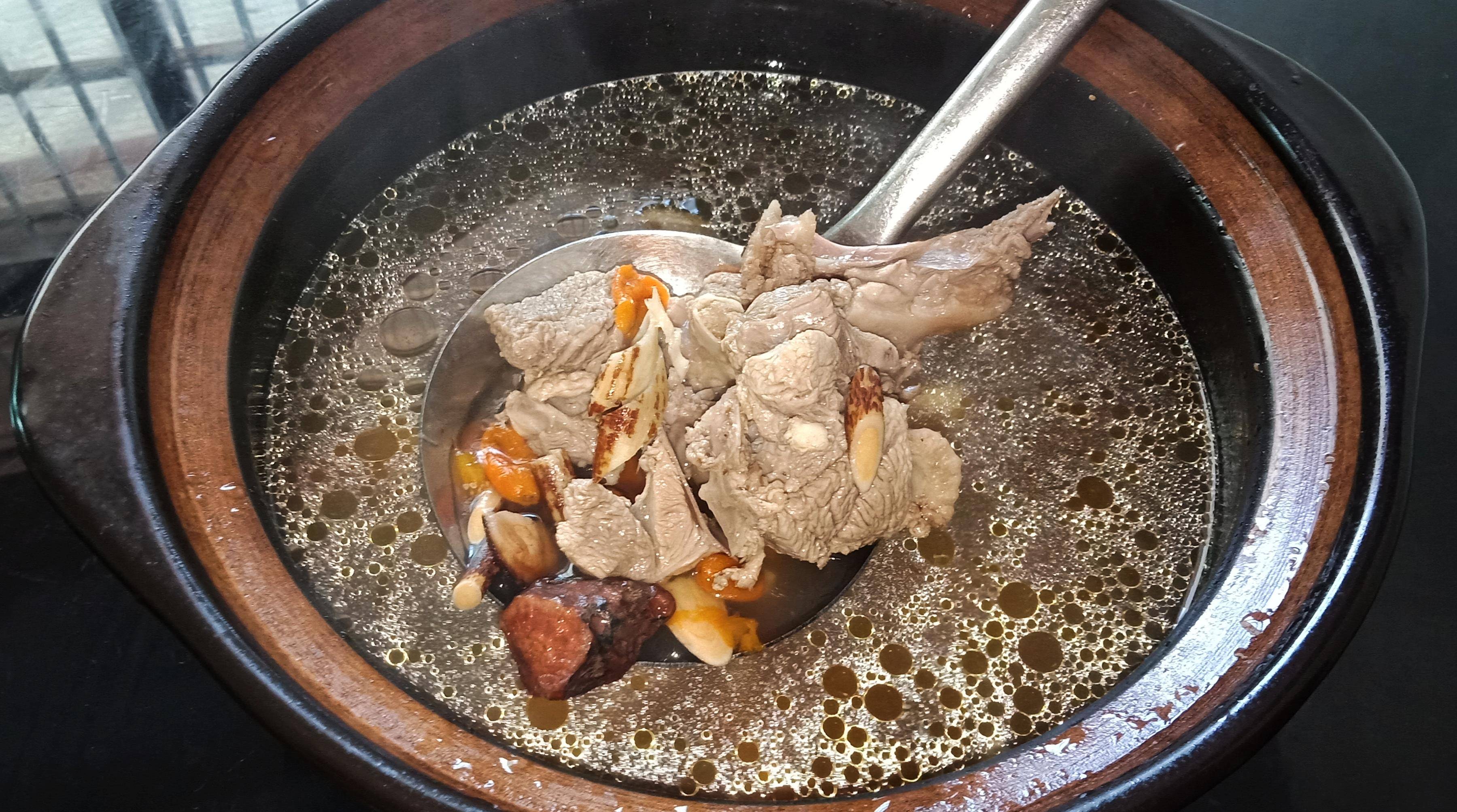 原创俗语牛奶子一种带着奶香的植物根用来煲汤味道清香沁人