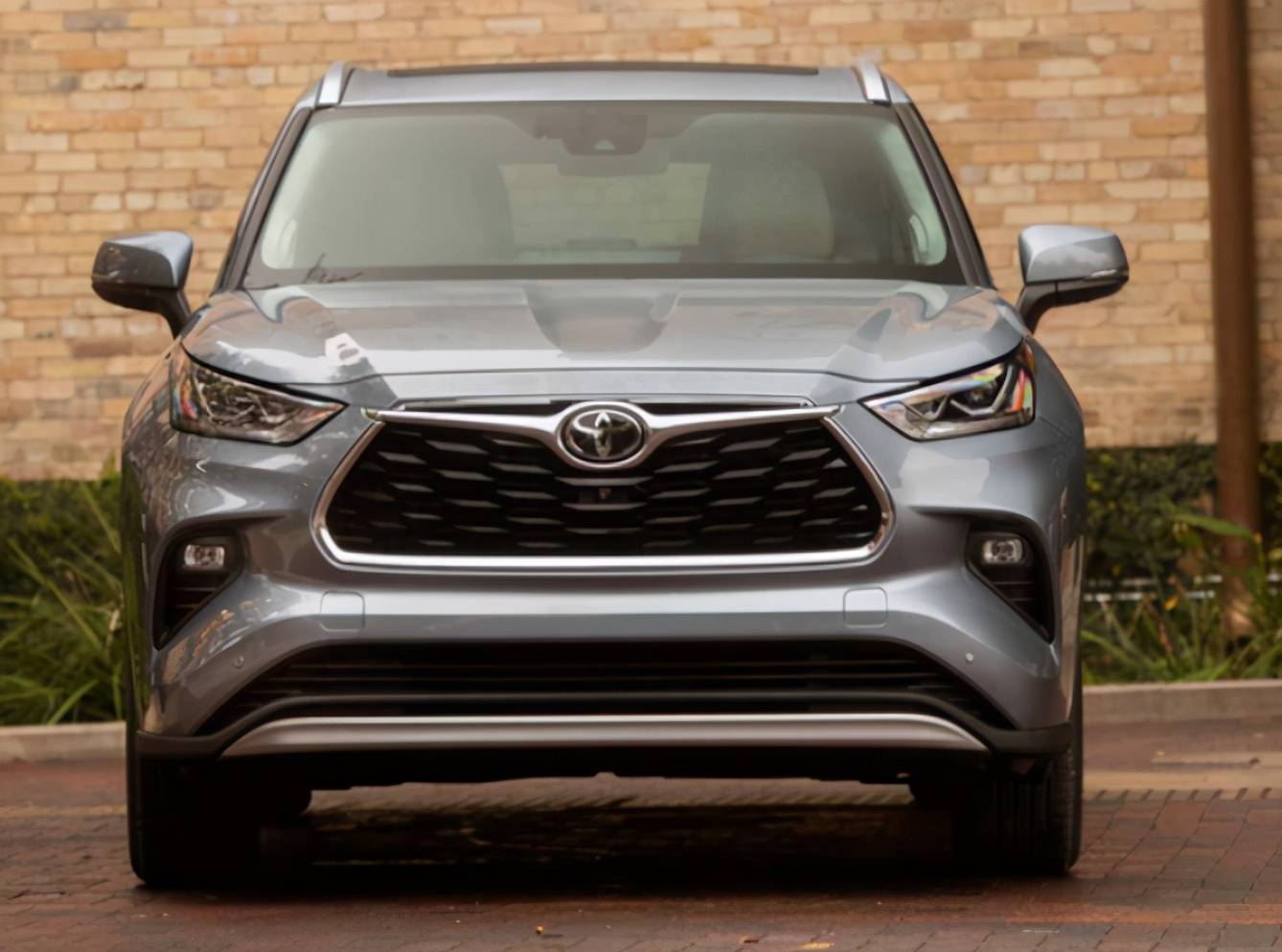 一汽汉兰达命名"陆放",匹配2.5l混动,依旧大7座,明年9月上市