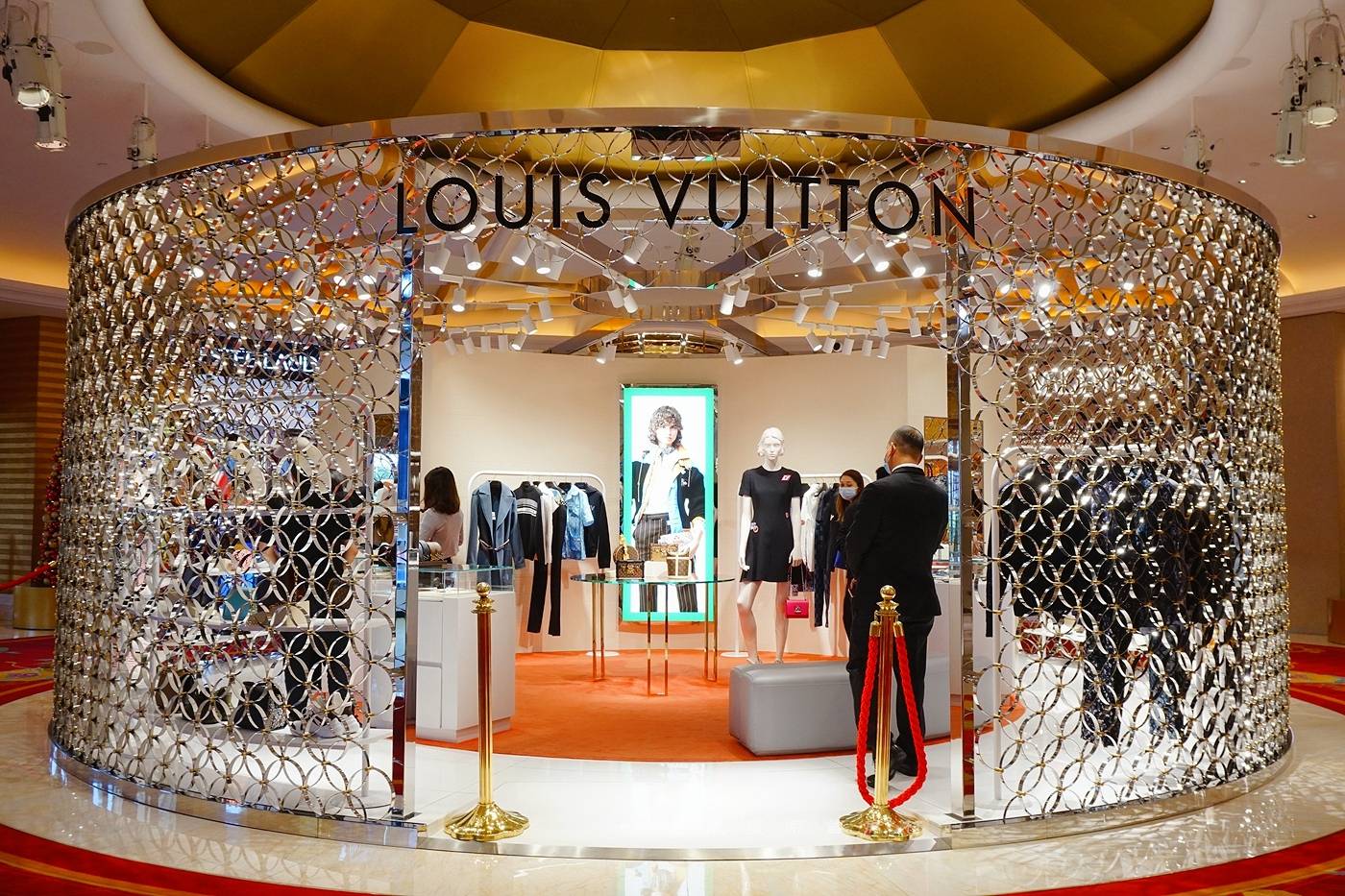 中国最奢华酒店耗资270亿,现在几百就能住,网友:太超值!_斯蒂芬·永利