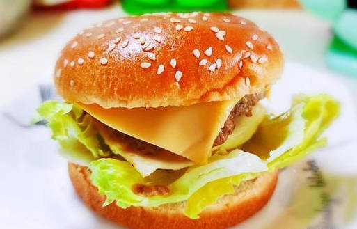 牛肉汉堡包的做法,为什么麦当劳的牛肉汉堡这么好吃？