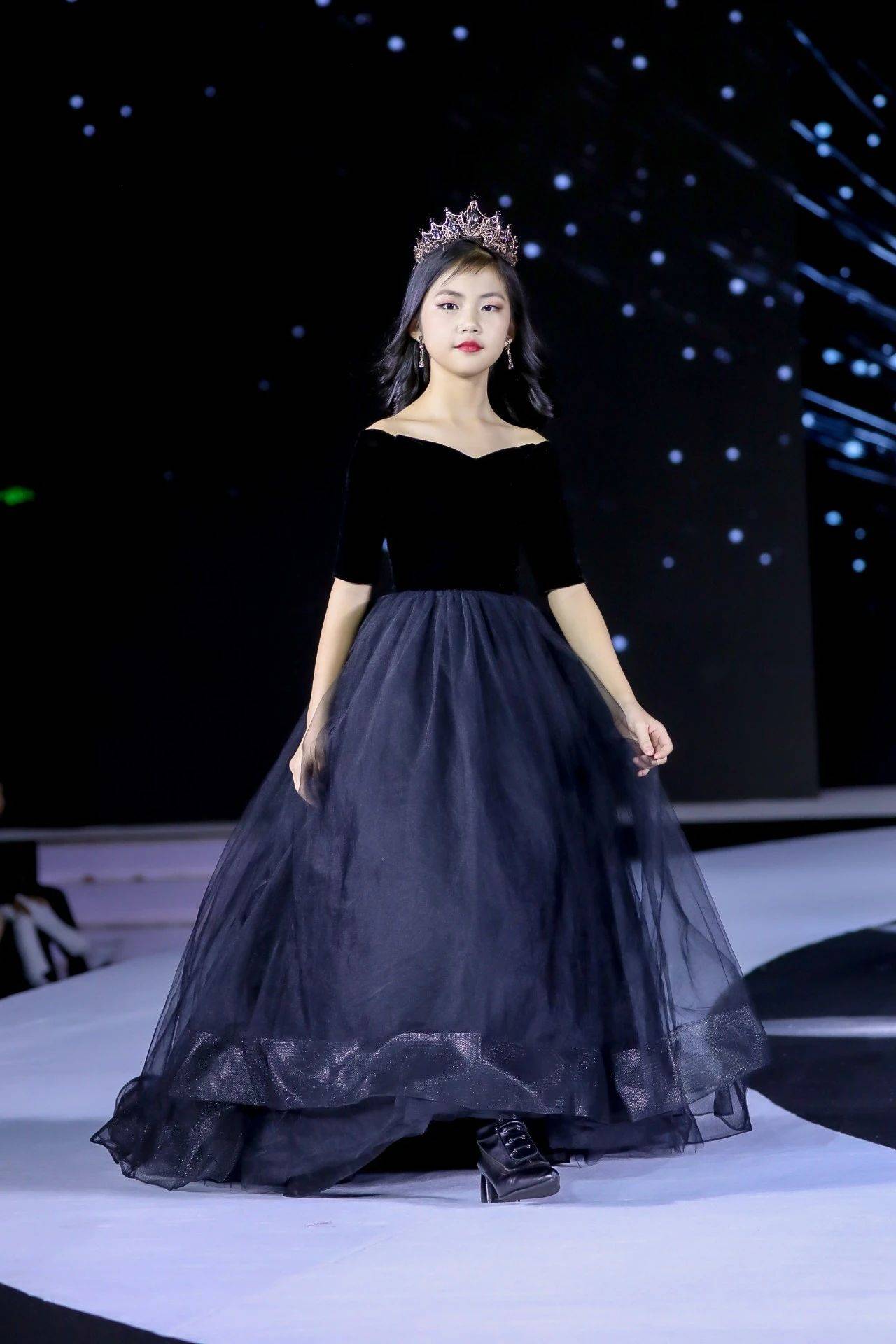 第一童星 深圳形象大使 刘子熙:舞台是对我最好的肯定