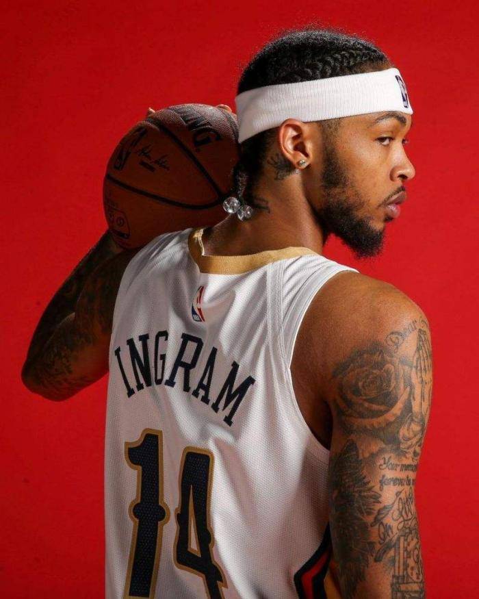 细胳膊细腿!考辛斯定妆照如莺歌,转型空间五号位,给火箭留承诺