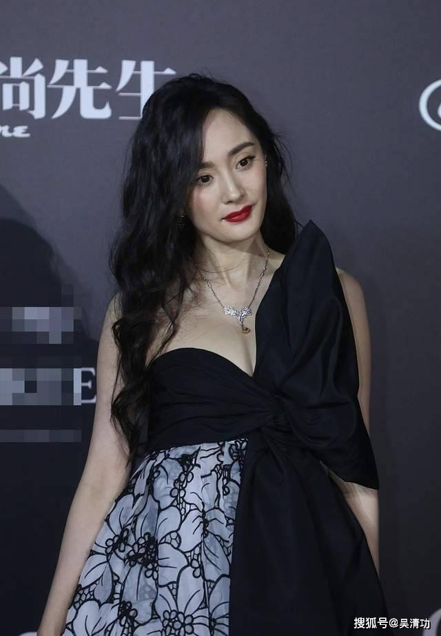 女星红毯斗艳:杨幂艳压群芳,吴宣仪走性感路线,阚清子真的瘦了