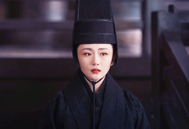 此刻的冬儿也想穿上美丽的婚服,嫁给自己心爱的男子,可是她卑微的出身