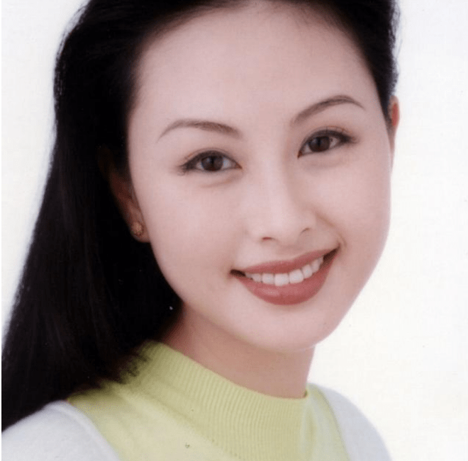 她是许晴的翻版,当事业到达最顶峰时却退出,如今早已皈依佛门_余小雪