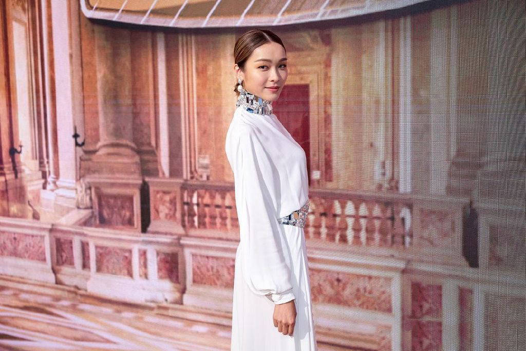解封后新剧将网播宣传阵仗大_李佳芯