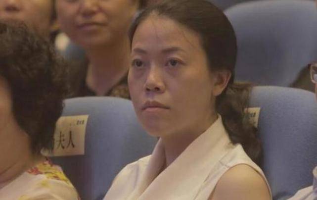 原创中国的隐形女首富如今60岁还没结婚未来数千亿资产没人继承