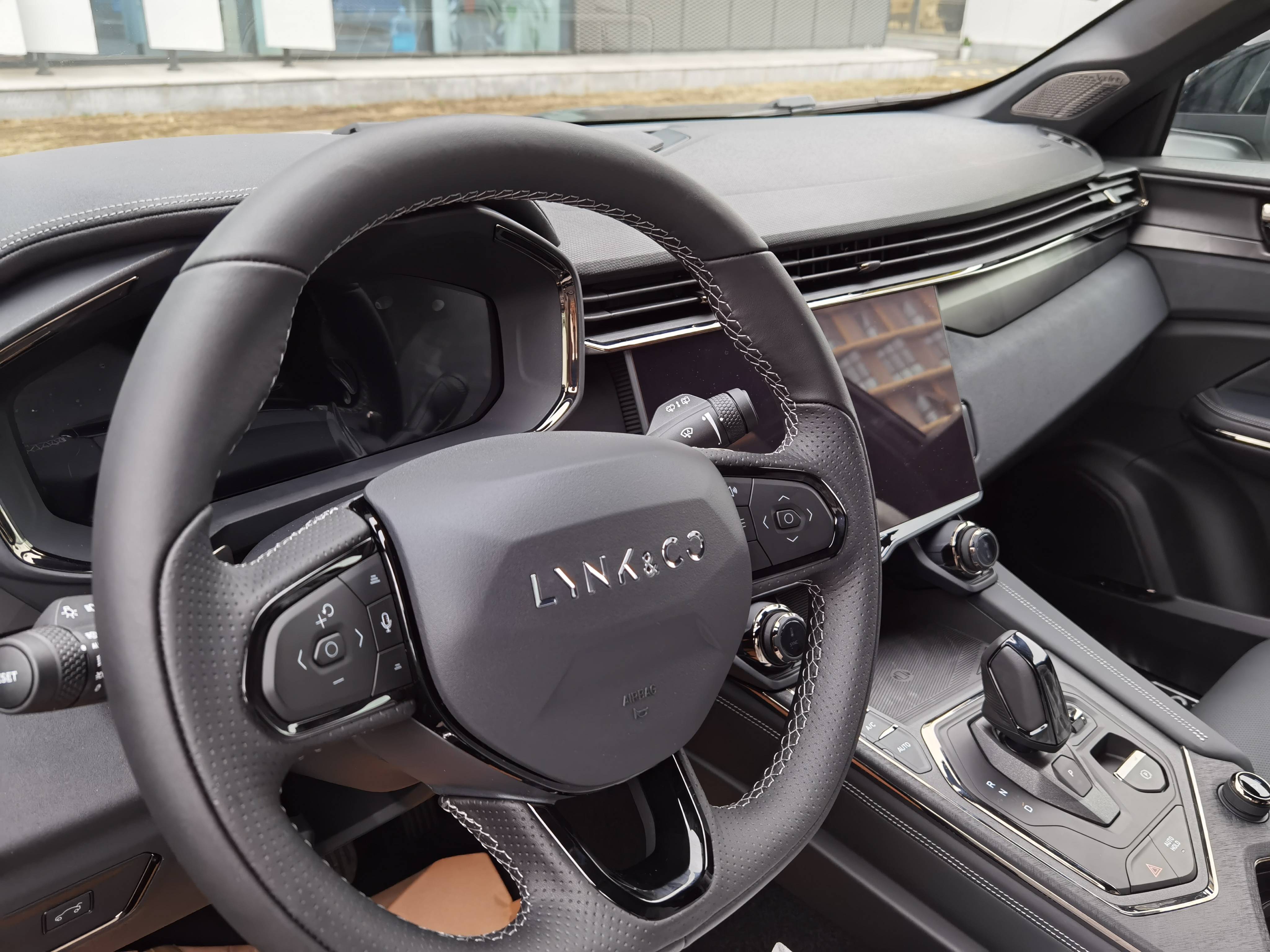 领克01全球款到店实拍外观更运动05同款内饰1798万起售