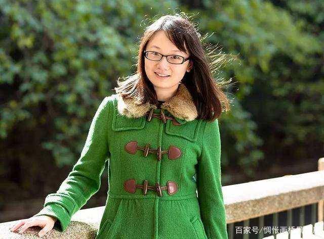 最终,刘璐瑶选择了清华大学经济管理学院,而在经管学院,她一待就待了