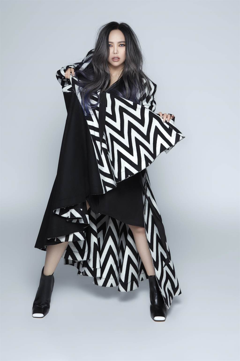 张惠妹台东跨年歌单曝光?调酒师男友邀约「喝掉2020」