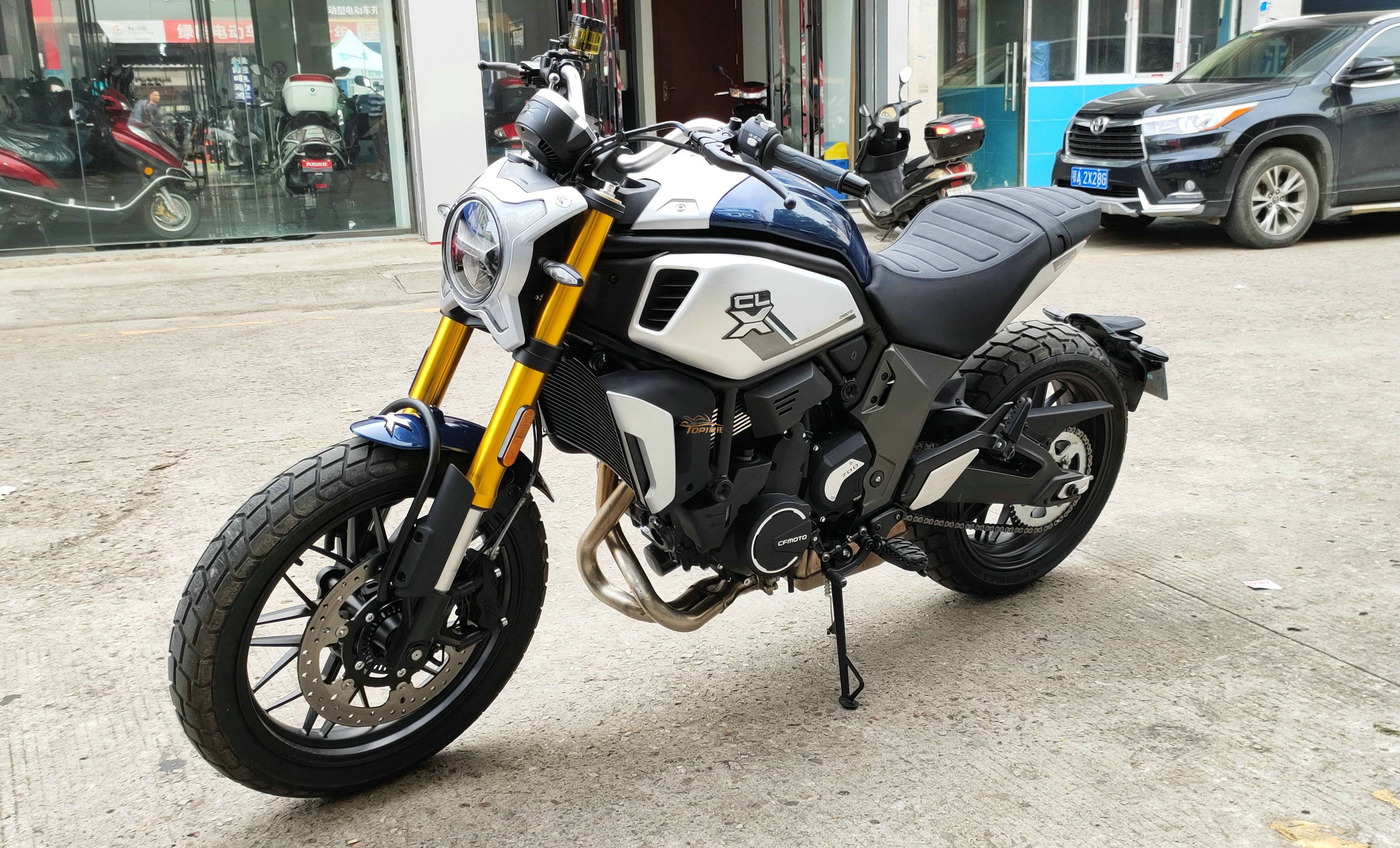 摩瑞摩托车,MV800报价及图片-哈罗摩托车官网