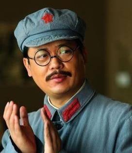 开国元勋之一,位居我军领导者之列,可评元帅,却在评衔前病逝_任弼时