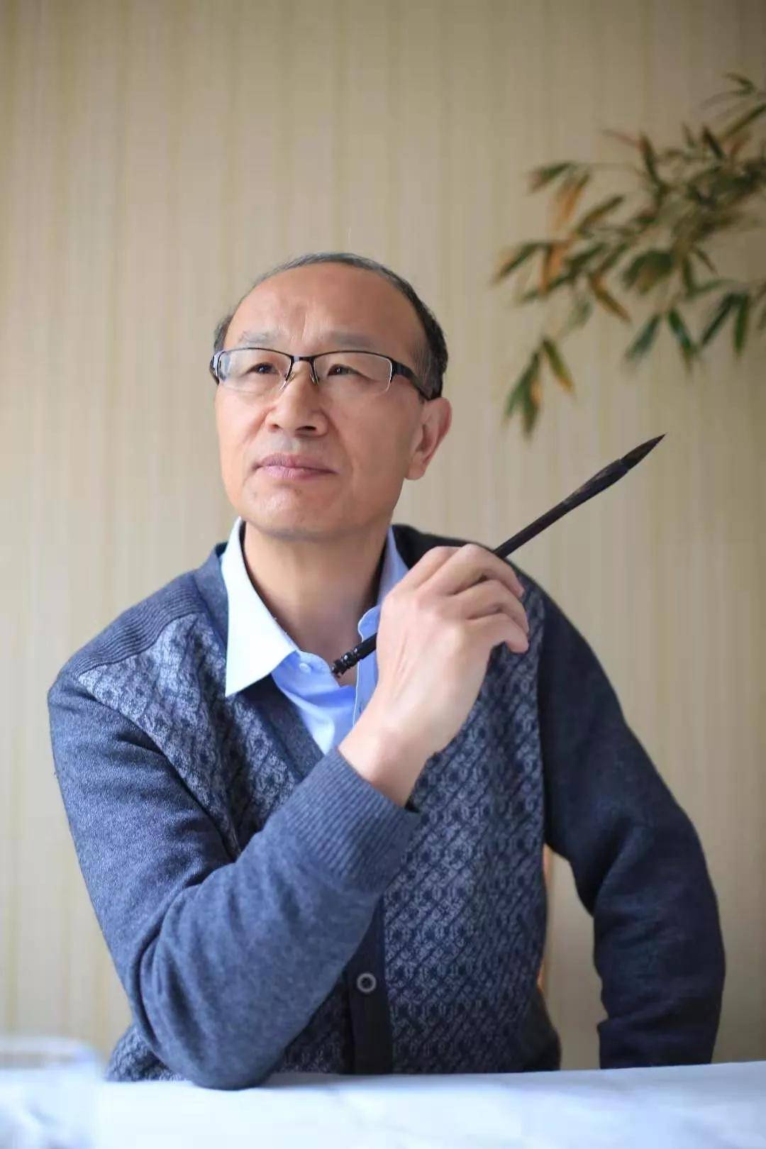 董志将书法世界里的阔大人生