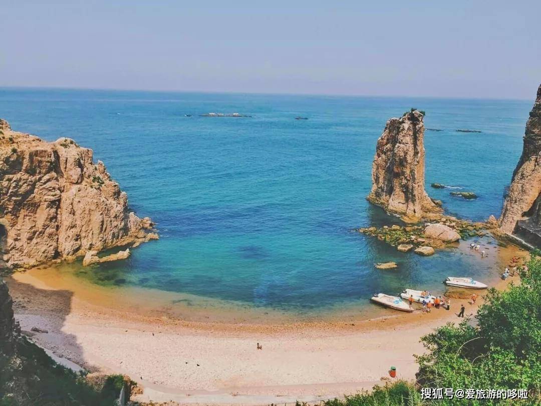 中国最美八大海岸之一,山东这个冬日童话现在去玩刚刚好!_草房