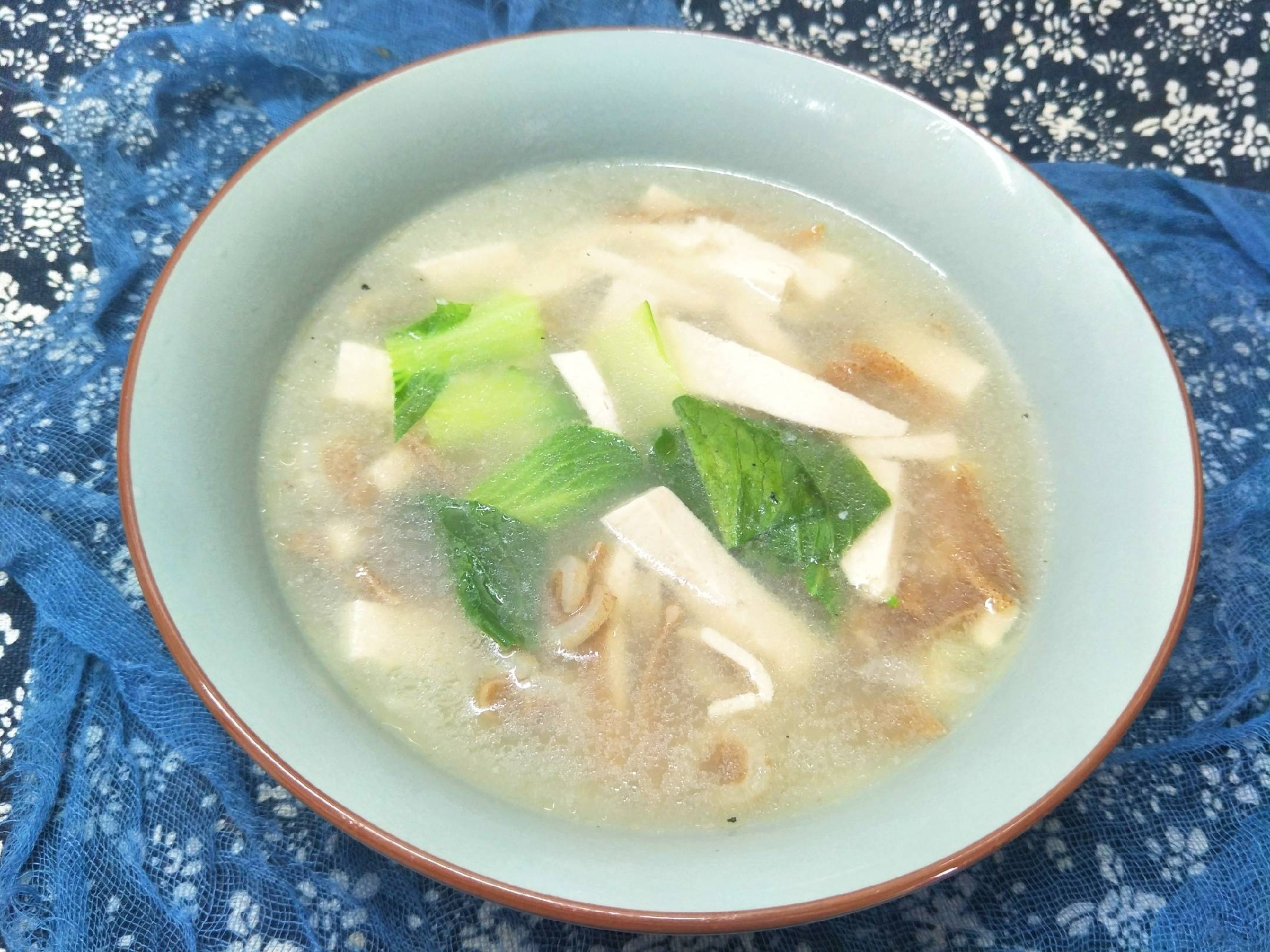 冬天要多喝汤用牛百叶做碗鲜美汤好喝又营养清脆好吃