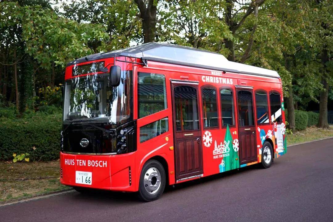 日本长崎迎来首批纯电动大巴比亚迪大巴于豪斯登堡正式运行